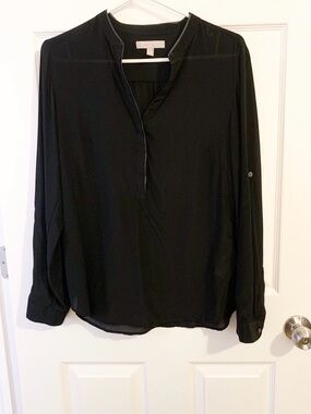 Banana Republic Black Long-Sleeve Henley silk Blouse - size M